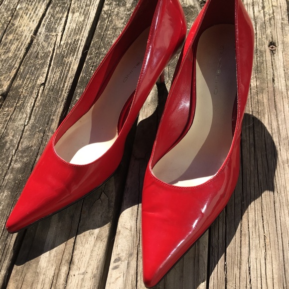 bandolino red heels